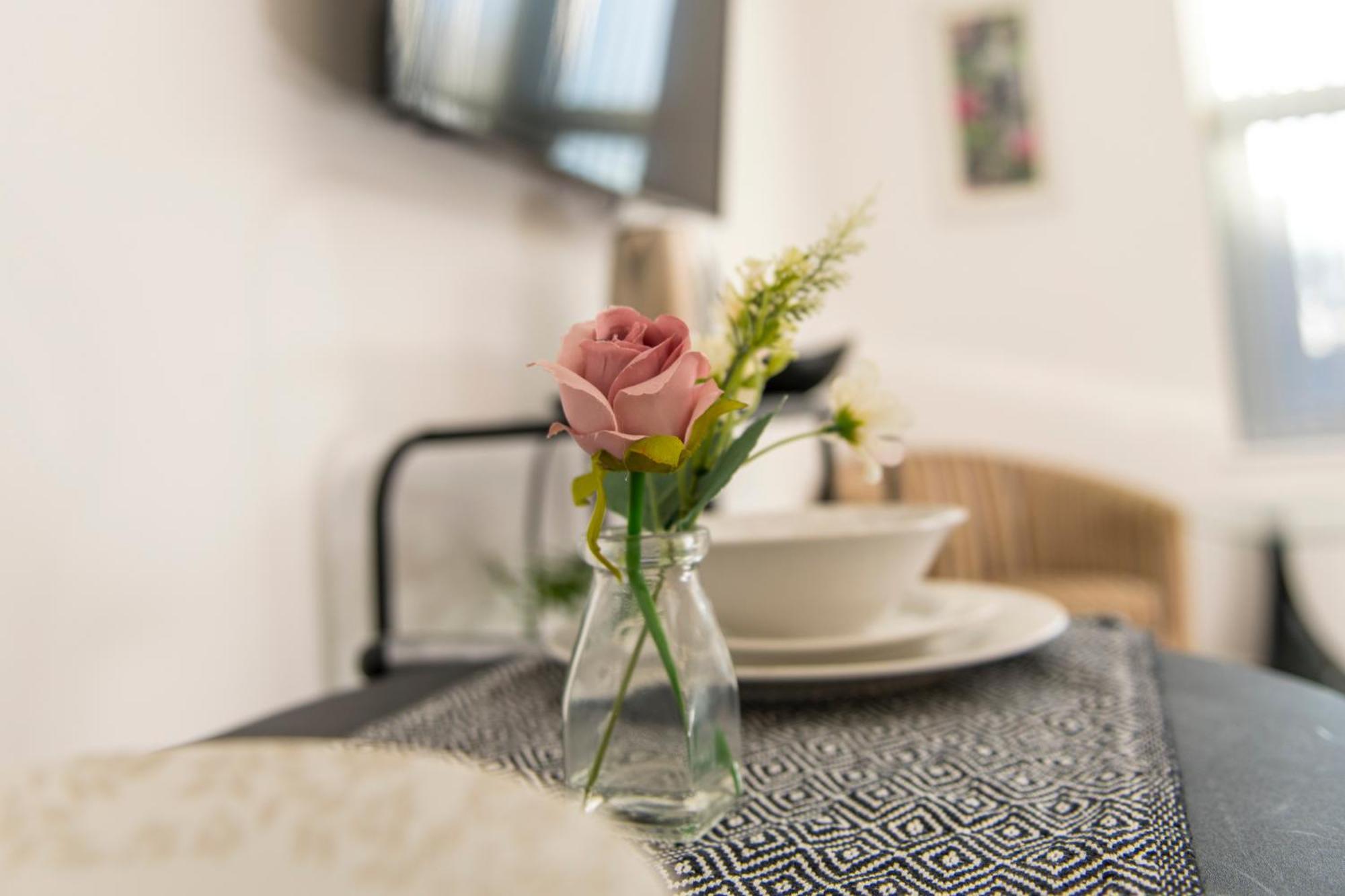 Cozy Studio Flat For Rent Apartment Preston  Bagian luar foto
